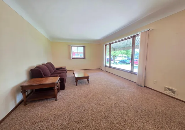 Photo 3 of Single family home for sale at 461 Division St, Gaylord, MN 55334 | MLS# 7136688 | Listing updated on 2026-09-11
