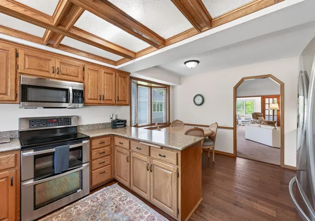 Photo 3 of Single family home for sale at 1144 Lois Ct, Saint Paul, MN 55126 | MLS# 7136689 | Listing updated on 2026-10-29