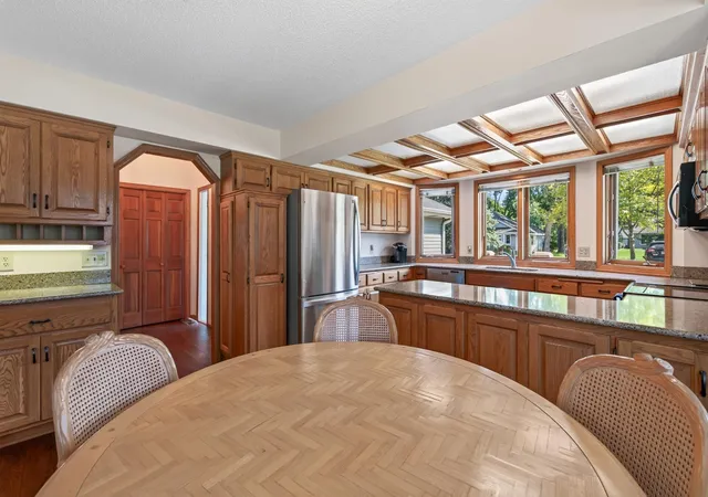 Photo 4 of Single family home for sale at 1144 Lois Ct, Saint Paul, MN 55126 | MLS# 7136689 | Listing updated on 2026-10-29
