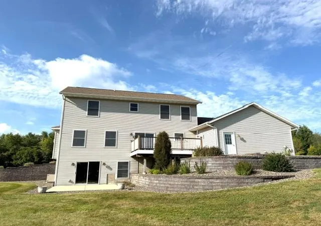 Photo 3 of Single family home for sale at 1617 9th Street W, Albert Lea, MN 56007 | MLS# 7136814 | Listing updated on 2026-09-15