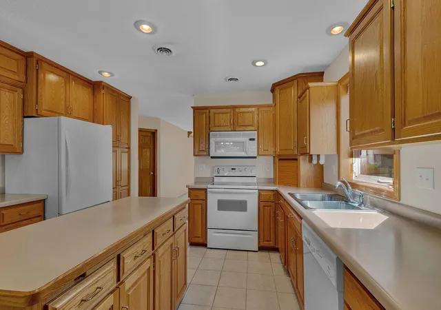 Photo 3 of Sale Pending at 430 41st Avenue S, Saint Cloud, MN 56301 | MLS# 7136818 | Listing updated on 2026-10-07