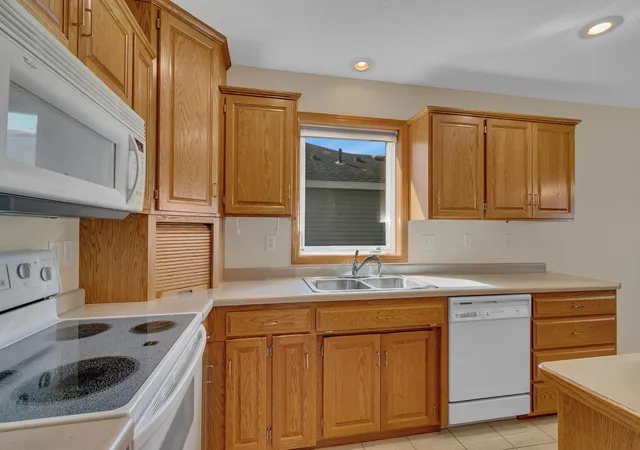 Photo 3 of Sale Pending at 430 41st Avenue S, Saint Cloud, MN 56301 | MLS# 7136818 | Listing updated on 2026-10-07
