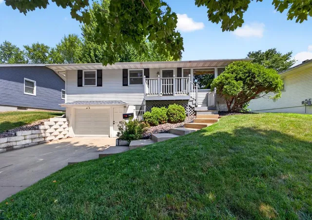 Photo 1 of Sale Pending at 2117 18 1/2 St Nw, Rochester, MN 55901 | MLS# 7136916 | Listing updated on 2026-09-21