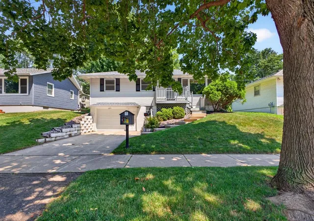 Photo 2 of Sale Pending at 2117 18 1/2 St Nw, Rochester, MN 55901 | MLS# 7136916 | Listing updated on 2026-09-21
