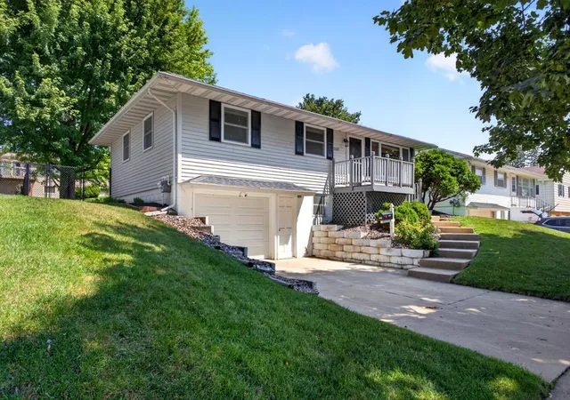 Photo 3 of Sale Pending at 2117 18 1/2 St Nw, Rochester, MN 55901 | MLS# 7136916 | Listing updated on 2026-09-21