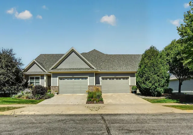 Photo 3 of Single family home for sale at 3887 Berkshire Rd Sw, Rochester, MN 55902 | MLS# 7136945 | Listing updated on 2026-09-10