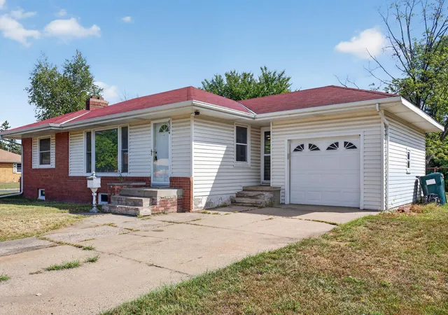 Photo 2 of Sale Pending at 6324 France Ave N, Minneapolis, MN 55429 | MLS# 7137097 | Listing updated on 2026-09-09