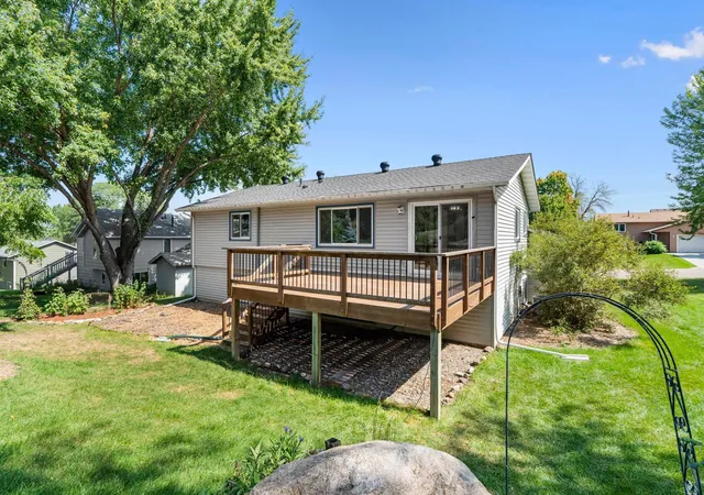 Photo 3 of Single family home for sale at 16995 Gannon Way W, Rosemount, MN 55068 | MLS# 7137108 | Listing updated on 2026-09-13