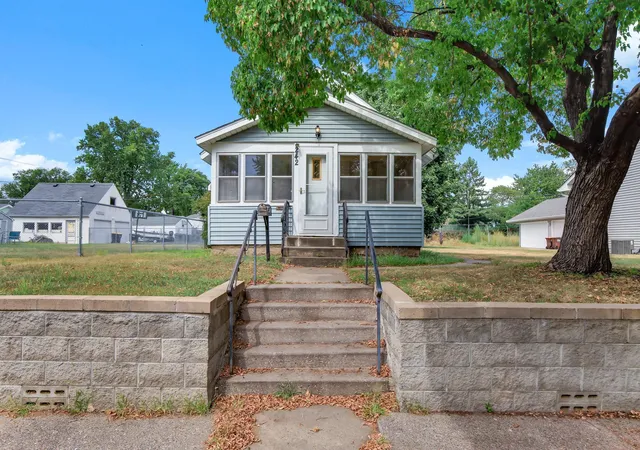 Photo 2 of Sale Pending at 242 Park St W, South Saint Paul, MN 55075 | MLS# 7137172 | Listing updated on 2026-09-11