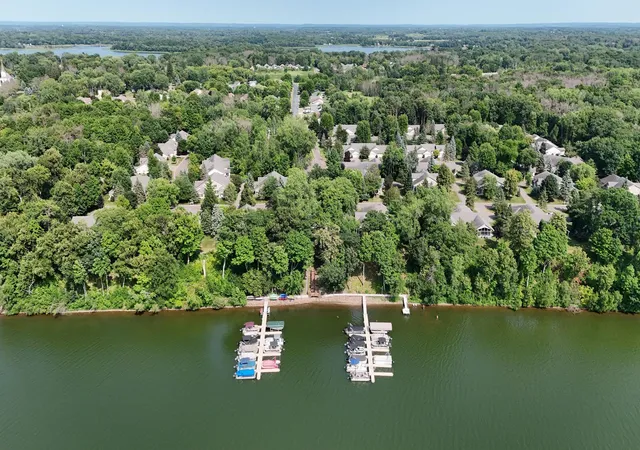 Photo 4 of Sale Pending at 10850 Woodland Dr, Chisago City, MN 55013 | MLS# 7137227 | Listing updated on 2026-10-22
