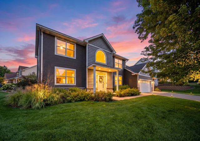 Photo 1 of Single family home for sale at 5294 Marquess Trl N, Lake Elmo, MN 55042 | MLS# 7137280 | Listing updated on 2026-09-28