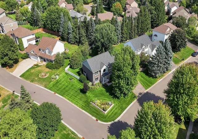 Photo 3 of Single family home for sale at 5294 Marquess Trl N, Lake Elmo, MN 55042 | MLS# 7137280 | Listing updated on 2026-09-28