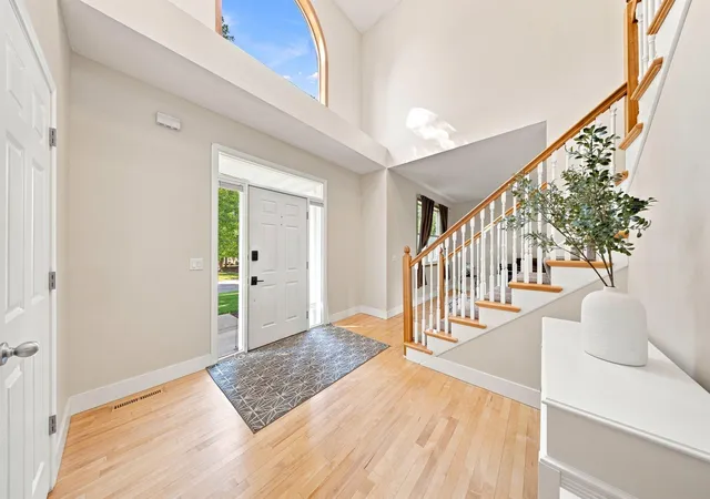 Photo 4 of Single family home for sale at 5294 Marquess Trl N, Lake Elmo, MN 55042 | MLS# 7137280 | Listing updated on 2026-09-28