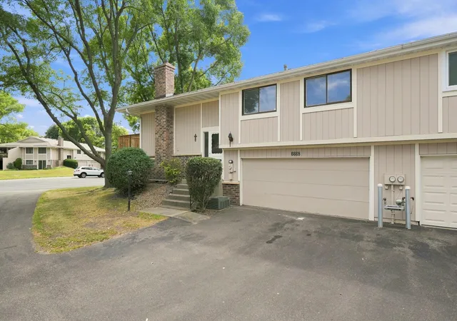 Photo 3 of Single family home for sale at 6668 Ives Ln N, Maple Grove, MN 55369 | MLS# 7137336 | Listing updated on 2026-09-14