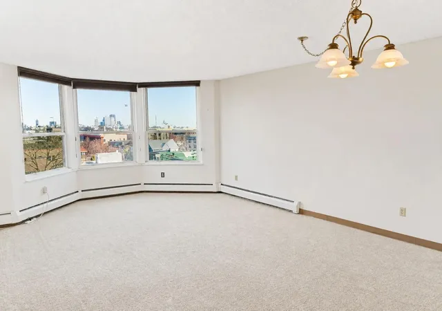 Photo 3 of Condo for sale at 1425 W 28th Street #618, Minneapolis, MN 55408 | MLS# 7137392 | Listing updated on 2026-09-23