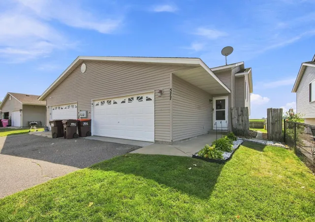 Photo 1 of Single family home for sale at 577 Kendall Dr, Hastings, MN 55033 | MLS# 7137455 | Listing updated on 2026-09-13