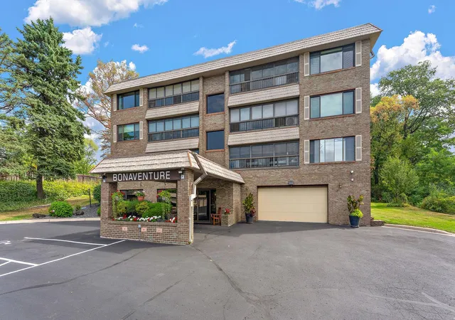 Condo for sale at 3090 Lexington Ave N #B5, Saint Paul, MN 55113 | MLS# 7137470