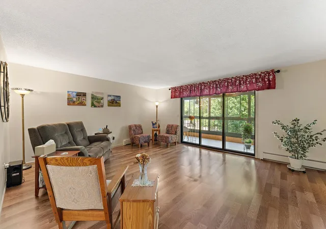Listing Photo 5 - Condo for sale in building located at 3090 Lexington Ave N, Roseville, MN 55113 - Unit #B5