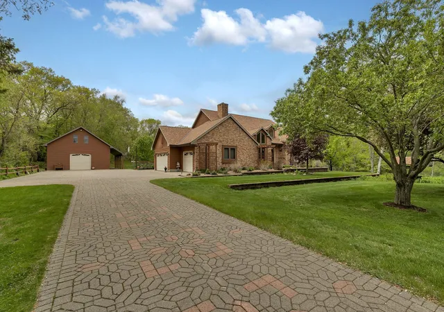Photo 3 of Single family home for sale at 4457 Farmdale Cir, Saint Augusta, MN 56301 | MLS# 7137510 | Listing updated on 2026-10-09