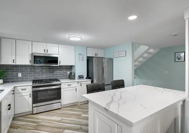 Photo 3 of Single family home for sale at 2060 13th Avenue W, Shakopee, MN 55379 | MLS# 7137528 | Listing updated on 2026-09-11