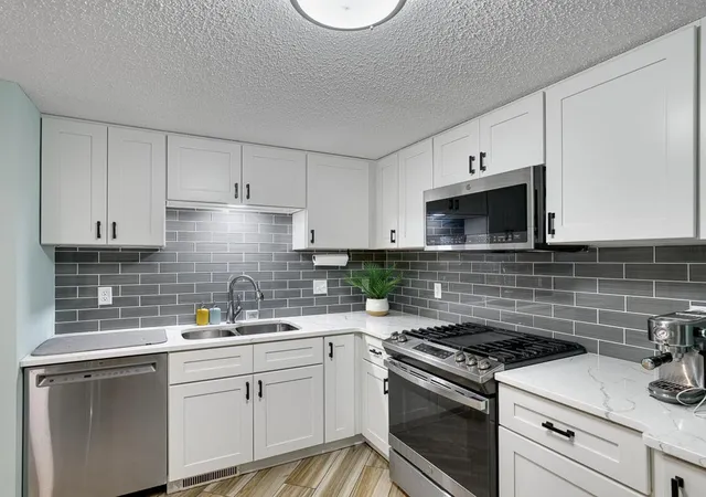 Photo 4 of Single family home for sale at 2060 13th Avenue W, Shakopee, MN 55379 | MLS# 7137528 | Listing updated on 2026-09-11