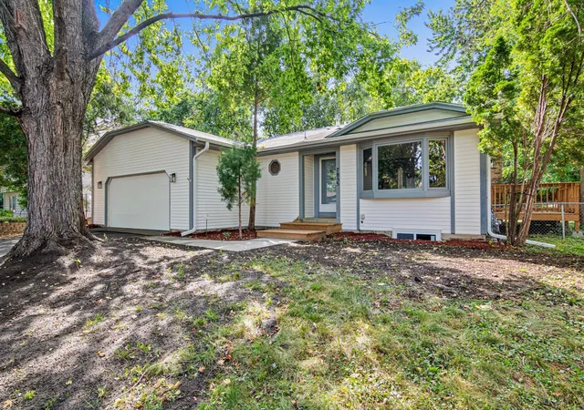 Photo 2 of Single family home for sale at 7855 Polaris Ln N, Maple Grove, MN 55311 | MLS# 7137563 | Listing updated on 2026-09-11