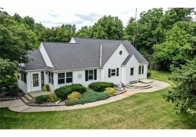 Photo 4 of Single family home for sale at 16002 Highway 71 S, Blomkest, MN 56216 | MLS# 7137630 | Listing updated on 2026-09-22