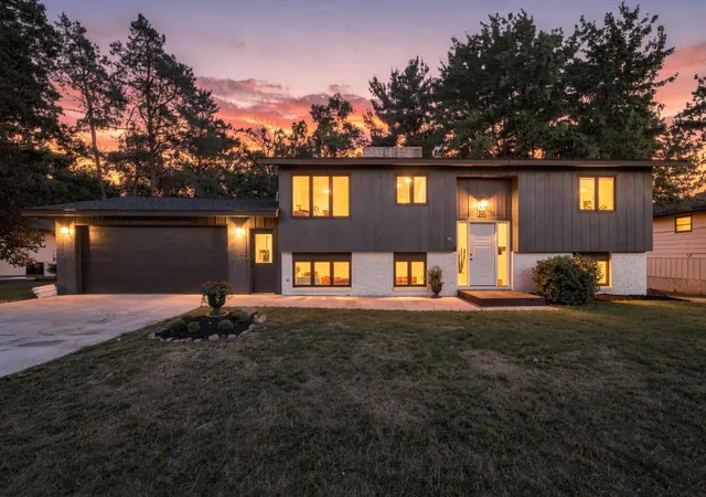 Photo 1 of Single family home for sale at 151 Riverside St, Mora, MN 55051 | MLS# 7137693 | Listing updated on 2026-09-23