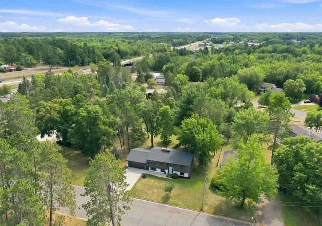 Photo 3 of Single family home for sale at 151 Riverside St, Mora, MN 55051 | MLS# 7137693 | Listing updated on 2026-09-23