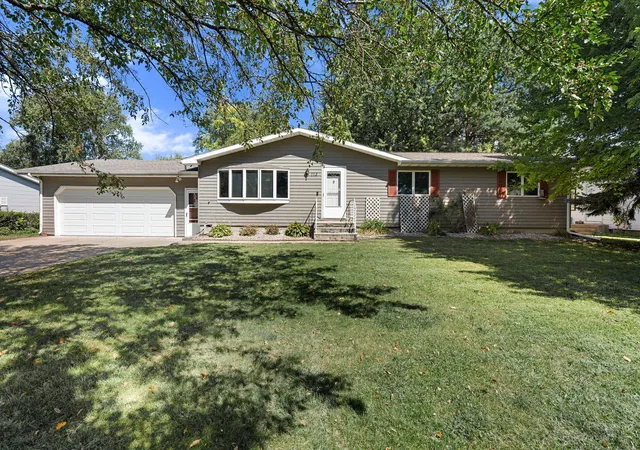 Photo 1 of Single family home for sale at 112 13th Avenue Nw, Waseca, MN 56093 | MLS# 7137771 | Listing updated on 2026-09-14