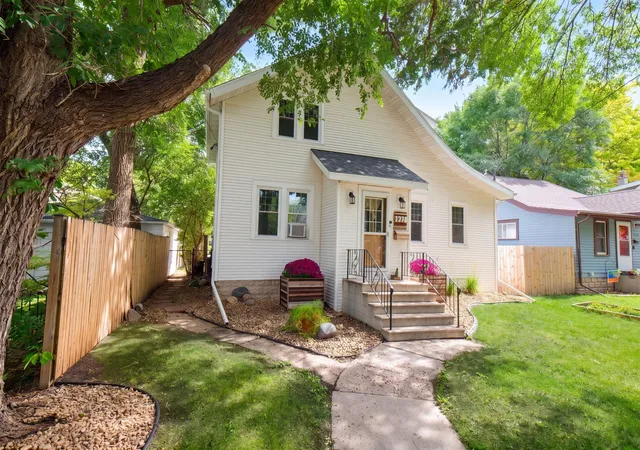 Photo 1 of Single family home for sale at 1210 13 1/2 St S, Fargo, ND 58103 | MLS# 7137778 | Listing updated on 2026-09-11
