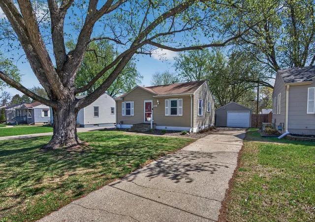 Photo 2 of Sale Pending at 3341 Aquila Ave S, Minneapolis, MN 55426 | MLS# 7137802 | Listing updated on 2026-09-30