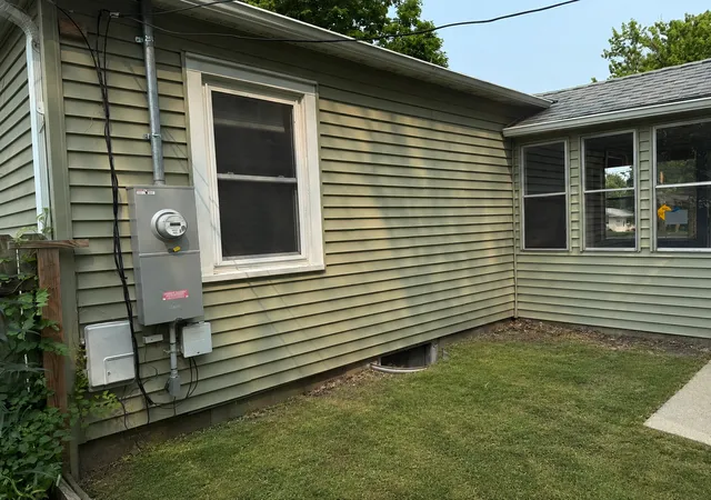 Photo 3 of Sale Pending at 918 Valley Ave, Albert Lea, MN 56007 | MLS# 7137816 | Listing updated on 2026-10-06