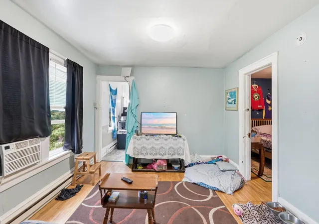 Listing Photo 5 - Condo for sale in building located at 2226 Girard Ave N, Minneapolis, MN 55411