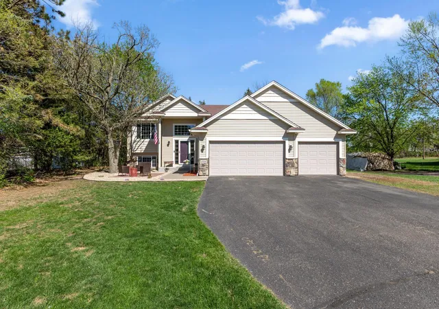 Photo 1 of Single family home for sale at 15495 Vanadium St Nw, Anoka, MN 55303 | MLS# 7137887 | Listing updated on 2026-09-11