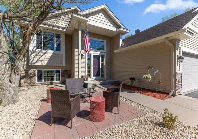Photo 2 of Single family home for sale at 15495 Vanadium St Nw, Anoka, MN 55303 | MLS# 7137887 | Listing updated on 2026-09-11