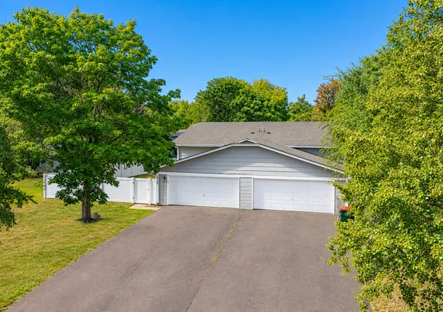 Photo 2 of Townhouse for sale at 2113 109th Avenue NW, Minneapolis, MN 55433 | MLS# 7137906 | Listing updated on 2026-09-10