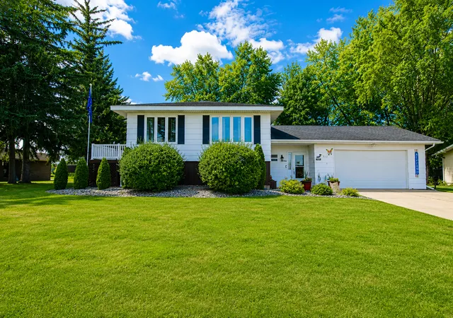 Photo 1 of Single family home for sale at 913 1st Avenue Se, Long Prairie, MN 56347 | MLS# 7137927 | Listing updated on 2026-10-07
