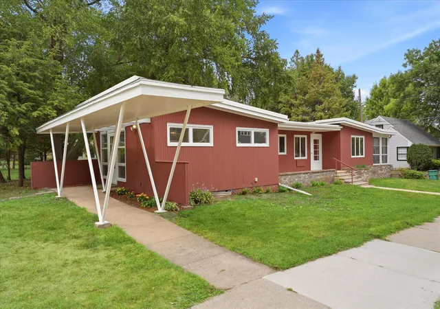 Photo 2 of Single family home for sale at 4700 Minnetonka Blvd, Minneapolis, MN 55416 | MLS# 7138015 | Listing updated on 2026-09-14