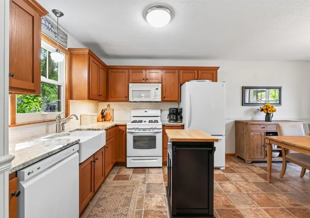 Photo 3 of Single family home for sale at 1566 Lamotte Cir, Hugo, MN 55038 | MLS# 7138073 | Listing updated on 2026-09-14