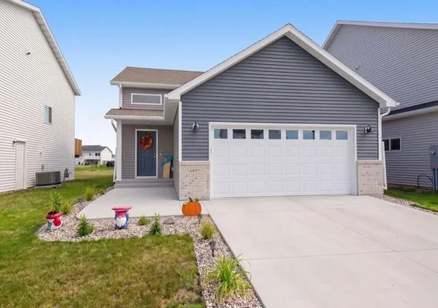 Photo 1 of Single family home for sale at 6892 Joseph St, Horace, ND 58047 | MLS# 7138077 | Listing updated on 2026-10-02
