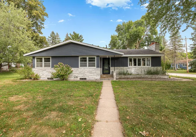 Photo 1 of Single family home for sale at 505 9th Street Se, Little Falls, MN 56345 | MLS# 7138101 | Listing updated on 2026-09-15