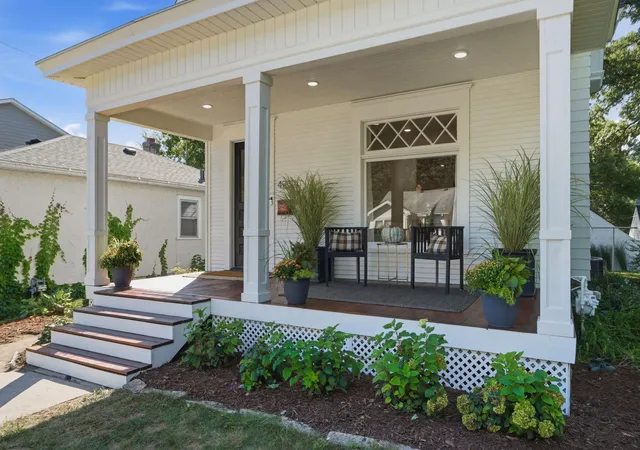 Photo 4 of Sale Pending at 4232 Beard Ave S, Minneapolis, MN 55410 | MLS# 7138133 | Listing updated on 2026-09-19