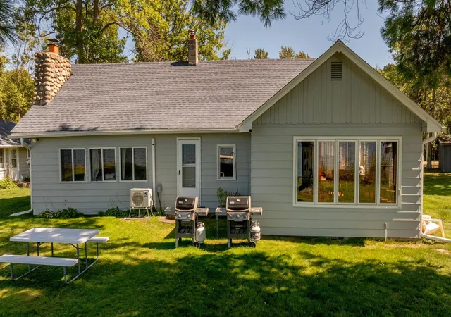 Photo 4 of Single family home for sale at 4055 Forseman Point Dr NW, Hackensack, MN 56452 | MLS# 7138158 | Listing updated on 2026-09-11