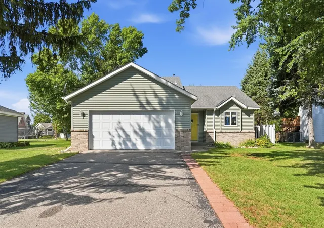 Photo 1 of Single family home for sale at 407 12th Avenue N, Sartell, MN 56377 | MLS# 7138219 | Listing updated on 2026-09-22