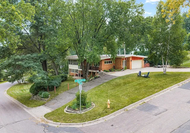 Photo 1 of Single family home for sale at 2212 Mary Hills Dr, Minneapolis, MN 55422 | MLS# 7138221 | Listing updated on 2026-09-14