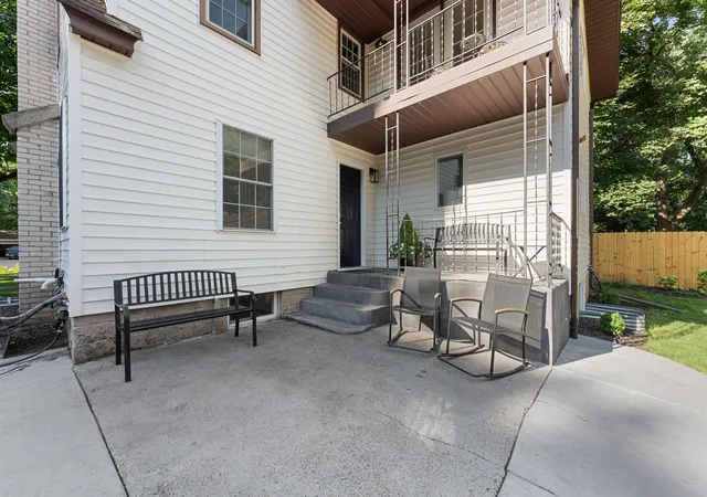 Photo 4 of Sale Pending at 2757 Sherwood Rd, Saint Paul, MN 55112 | MLS# 7138242 | Listing updated on 2026-09-11