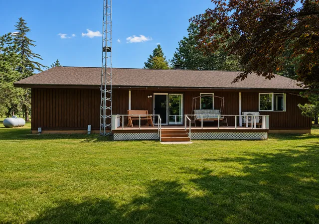 Photo 3 of Single family home for sale at 55203 State Hwy 11, Warroad, MN 56763 | MLS# 7138260 | Listing updated on 2026-09-08