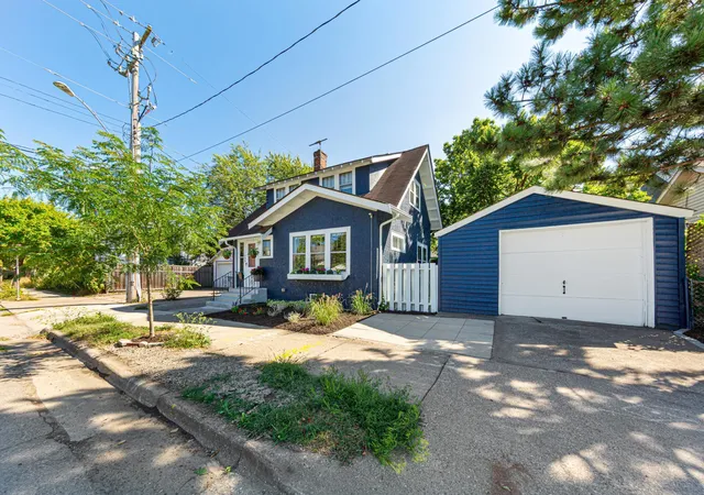 Photo 3 of Single family home for sale at 1009 E 42nd Street, Minneapolis, MN 55407 | MLS# 7138267 | Listing updated on 2026-09-15