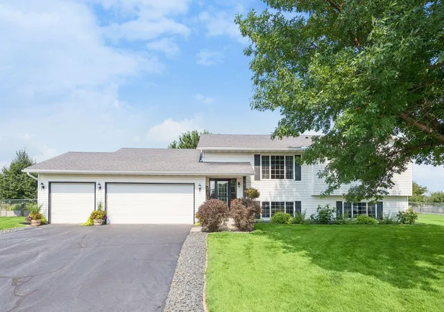 Photo 1 of Sale Pending at 600 Pioneer Cir, Belle Plaine, MN 56011 | MLS# 7138352 | Listing updated on 2026-09-14